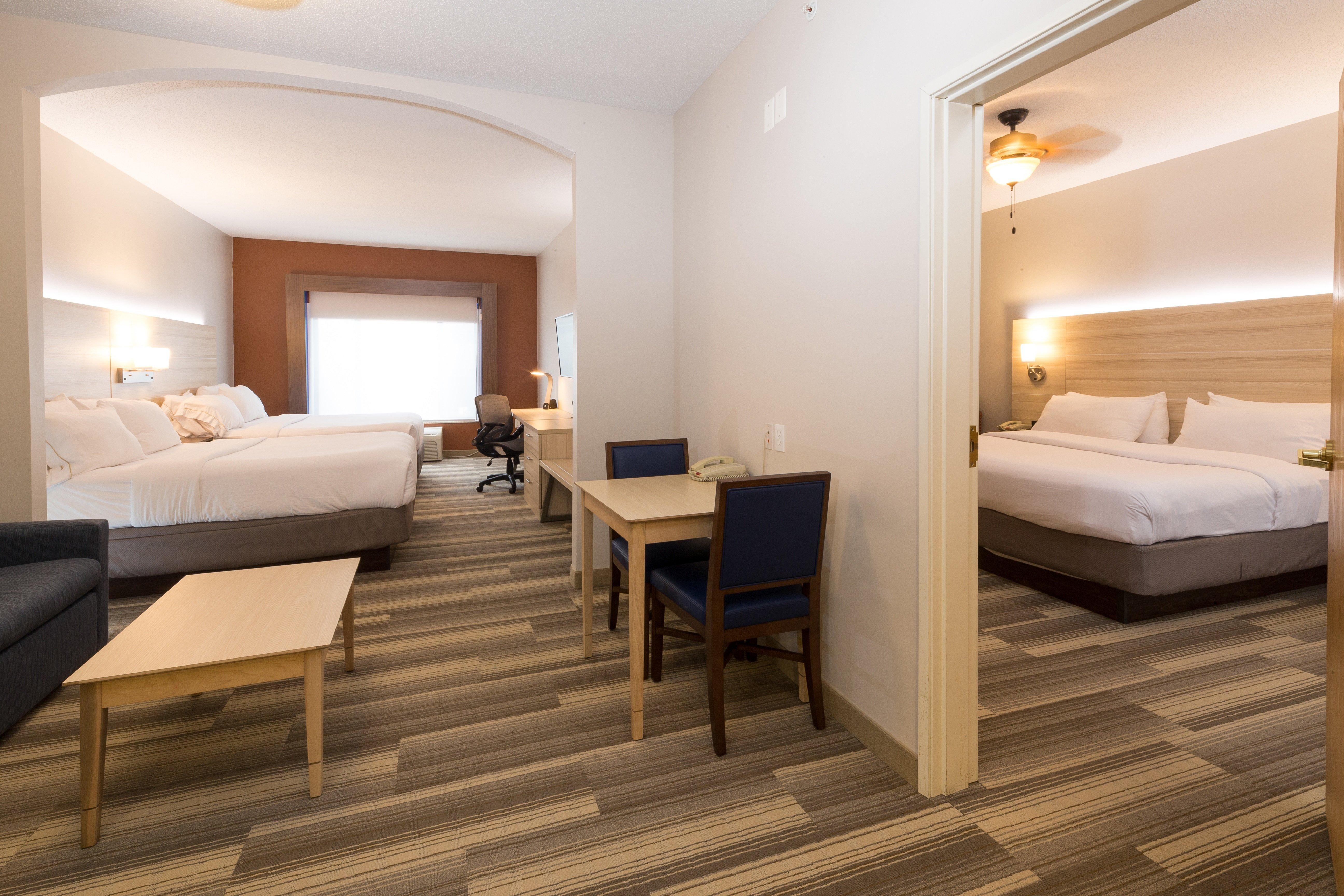 Holiday Inn Express Hotel & Suites Grand Blanc By Ihg Exterior photo