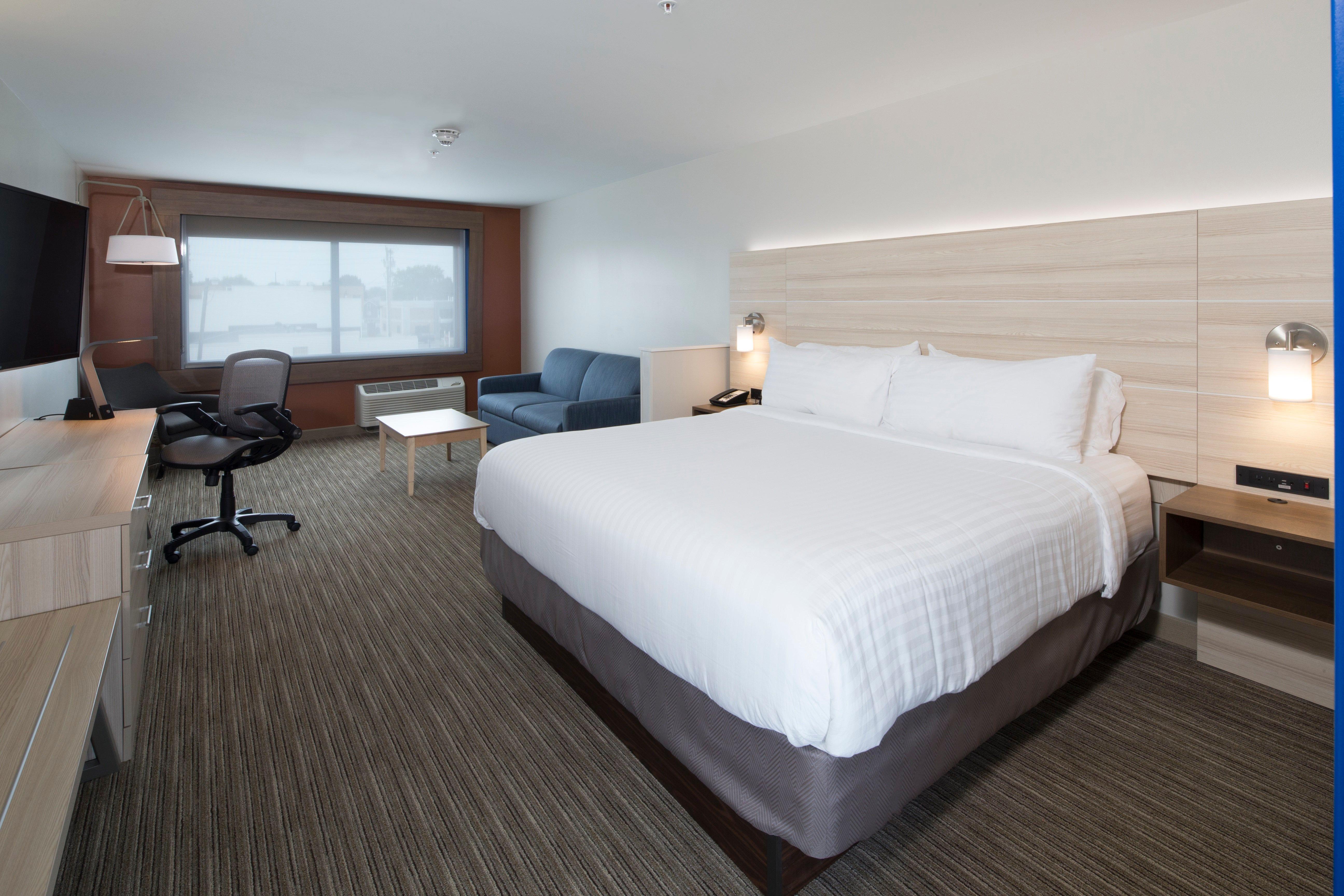 Holiday Inn Express Hotel & Suites Grand Blanc By Ihg Exterior photo