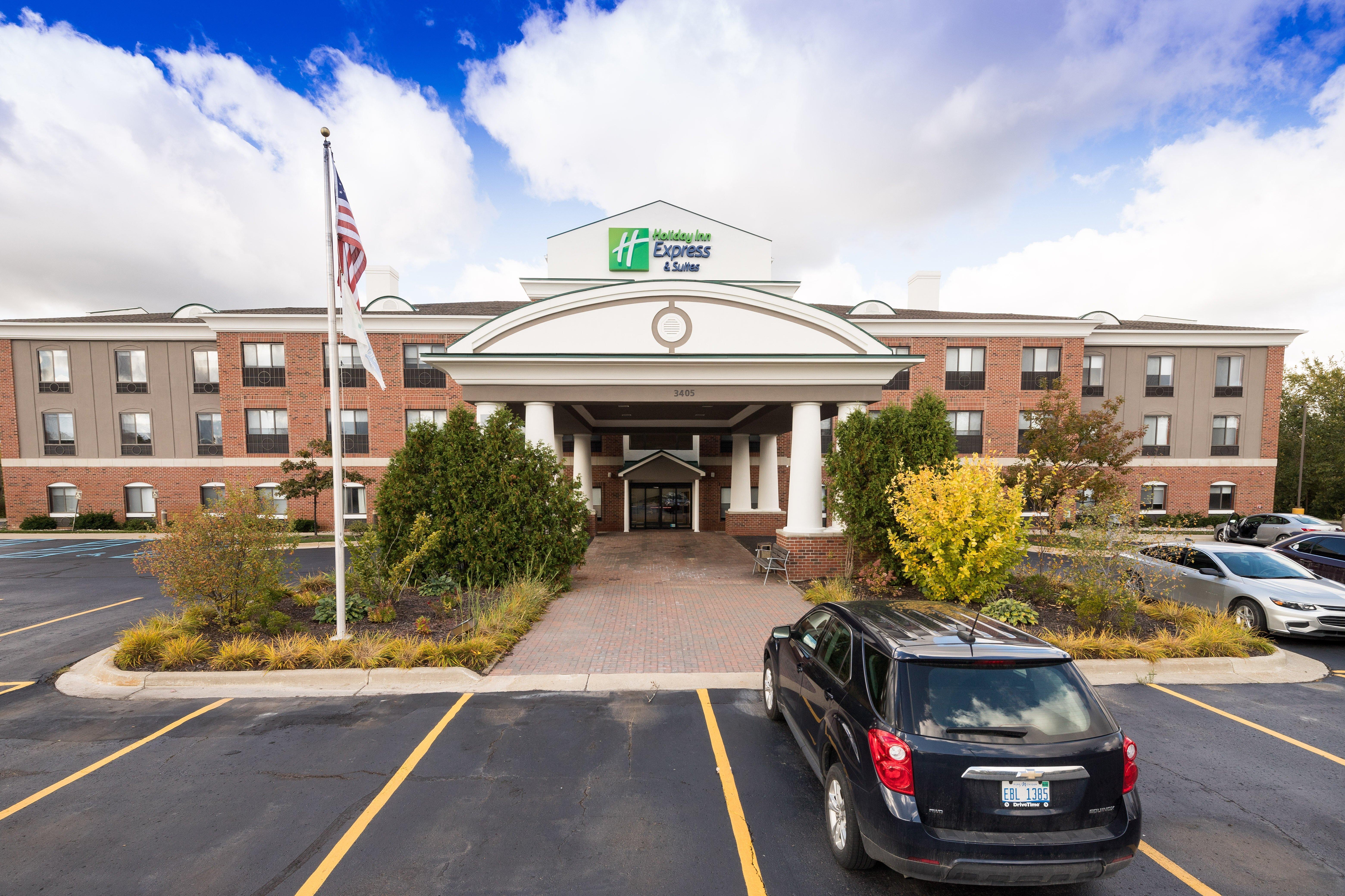 Holiday Inn Express Hotel & Suites Grand Blanc By Ihg Exterior photo