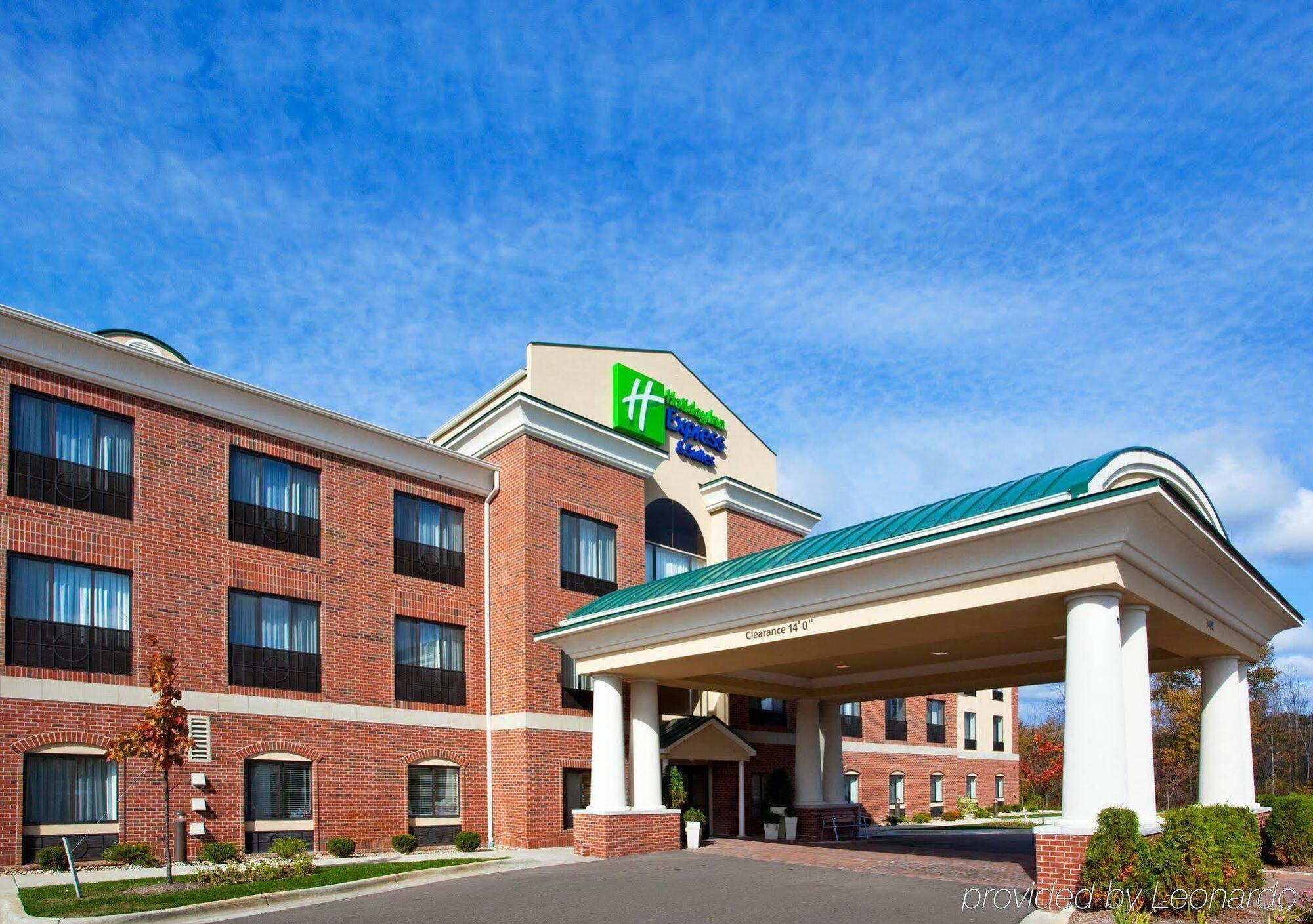 Holiday Inn Express Hotel & Suites Grand Blanc By Ihg Exterior photo